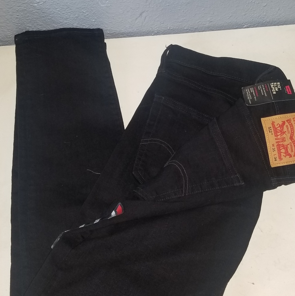 Levi's black jeans
W31 L34
512 slim taper